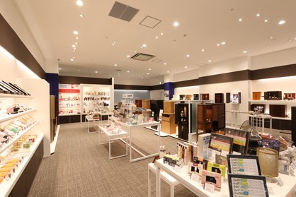 ギャラリーメモリアwith香ぎゃらりぃ イオンモール豊川店店内