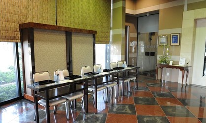 葬儀会館葬場殿第一式場の受付