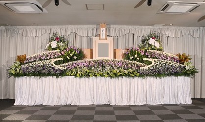 葬儀会館プラザそうそう（豊田市）の祭壇
